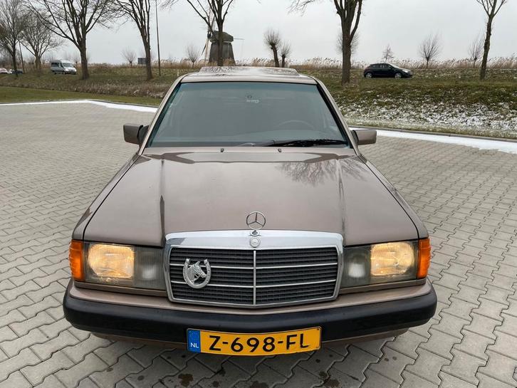 Oldtimer Mercedes 190D 2.5 Diesel 5 Bak Bouwjaar 1990!, Autos, Mercedes-Benz, Particulier, Diesel, Enlèvement