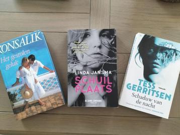 3 Boeiende leesboeken  beschikbaar voor biedingen