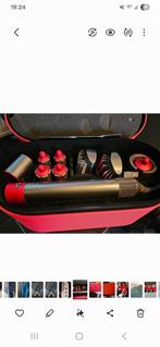 Dyson haardroger, bijna niet gebruikt,  vaste prijs € 300, Ophalen, Zo goed als nieuw