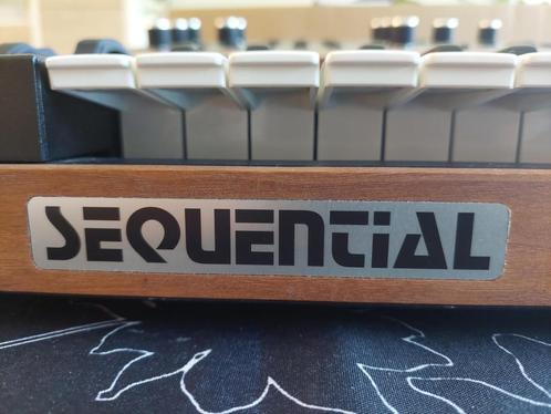 Prophet 5 (10 stemmen), Muziek en Instrumenten, Synthesizers, Zo goed als nieuw, 61 toetsen, Met midi-aansluiting, Ophalen