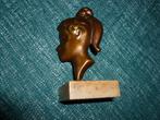 Bronze oude miniatuurbuste van meisje, Enlèvement ou Envoi