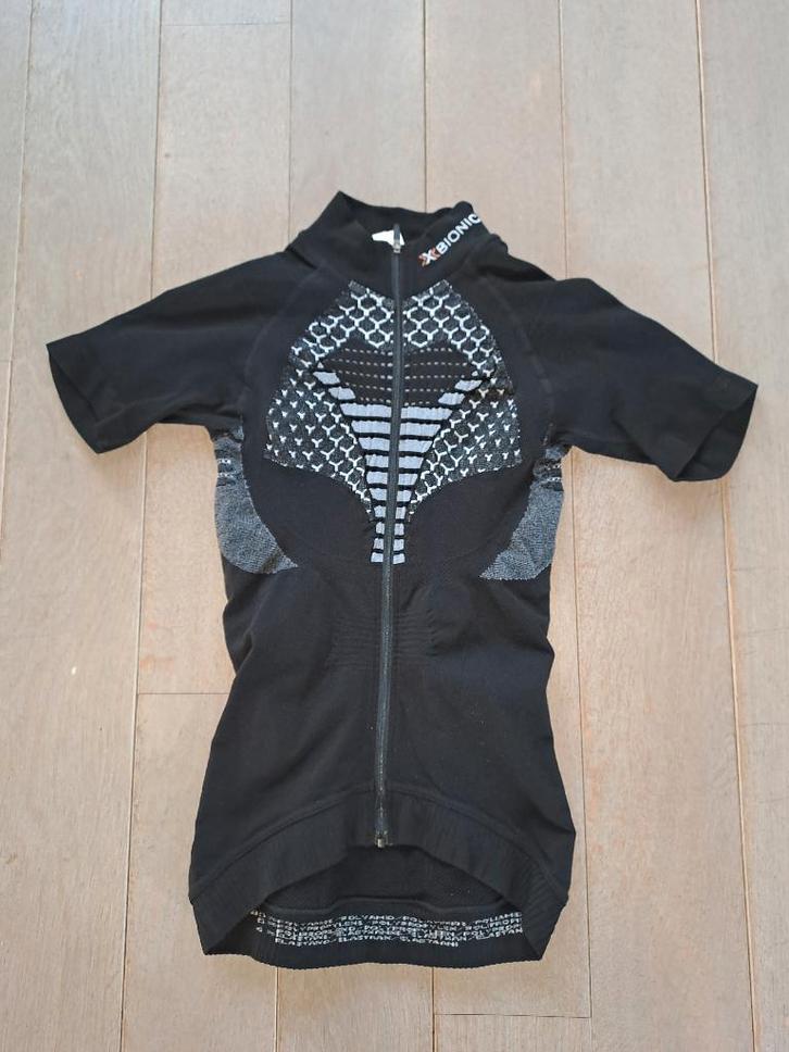 Chemise de vélo X-Bionic Twyce noir et blanc TAILLE L, Vélos & Vélomoteurs, Accessoires vélo | Vêtements de cyclisme, Neuf, Femmes