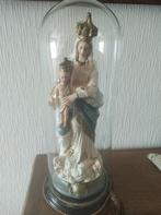 Antiek Mariabeeld met stolp en houten voet, Ophalen