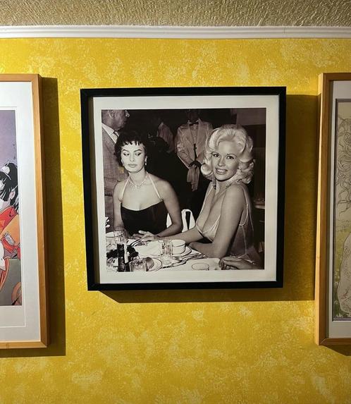 Lijst+foto - Sophia Loren & Jayne Mansfield- Beverly Hills, Boeken, Kunst en Cultuur | Fotografie en Design, Ophalen of Verzenden