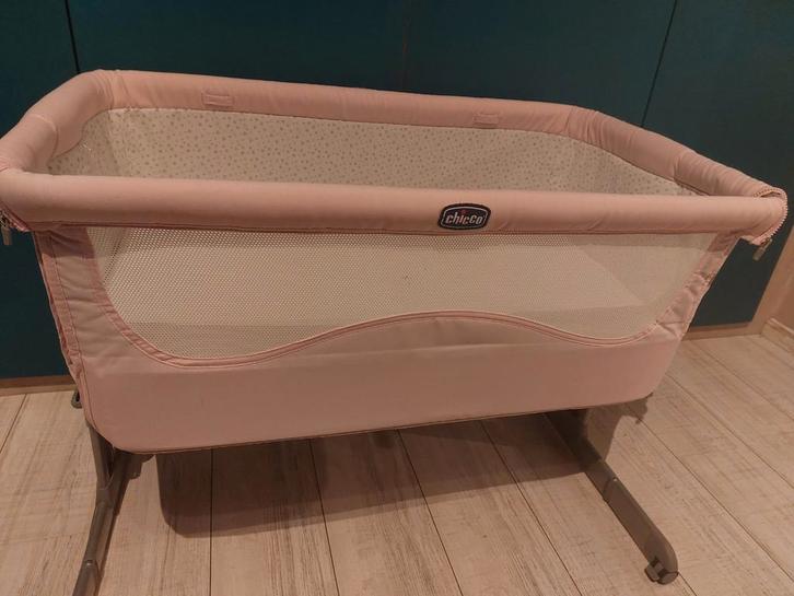Cododo chicco next2me berceau, Enfants & Bébés, Berceaux & Lits, Comme neuf, Berceau, Enlèvement
