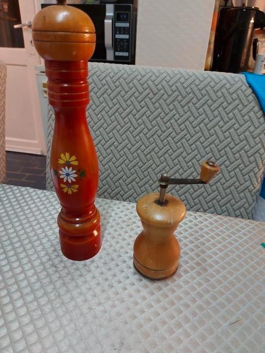 Pepermolen vintage gratis, Antiek en Kunst, Antiek | Keukengerei, Ophalen