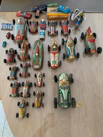Race cars tin toys vintage - mooie collectie beschikbaar voor biedingen