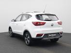 MG MG ZS EV Luxury 45 kWh PANO DAK | LEDER | CAMERA, Auto's, MG, 45 kWh, Gebruikt, Parkeersensor, ZS