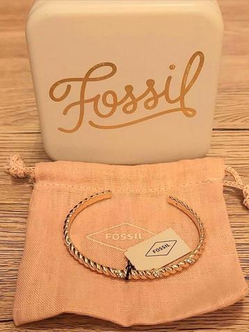 Fossil Vintage Twist Armband beschikbaar voor biedingen