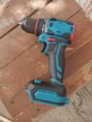 Boormachine 18V makita batterijen passen . beschikbaar voor biedingen