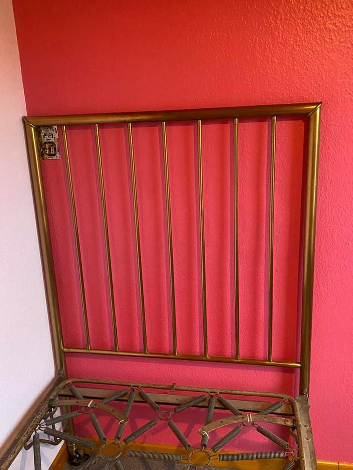 TRÈS ANCIEN LIT EN CUIVRE MASSIF 1870, Antiquités & Art, Antiquités | Meubles | Lits, Enlèvement