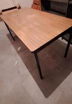 Table rectangulaire formica annees 70, Quatre personnes, 150 à 200 cm, Vintage formica, Comme neuf