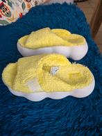 UGG taille 39, Kinderen en Baby's, Ophalen, Nieuw