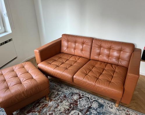 Canapé 2 places et Repose-pieds LANDSKRONA, Huis en Inrichting, Zetels | Zetels, Zo goed als nieuw, Rechte bank, Tweepersoons