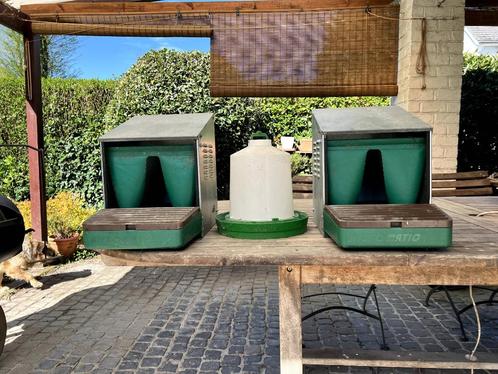 2  legnesten, Dieren en Toebehoren, Pluimvee | Toebehoren, Gebruikt, Overige typen, Ophalen of Verzenden