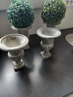Gietijzeren vazen, Tuin en Terras, Ophalen, Zo goed als nieuw
