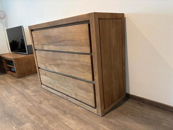 Magnifique meuble à tiroirs Walton en teck recyclé, Maison & Meubles, Maison & Meubles | Autre, Comme neuf, Enlèvement