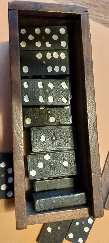 Chad Valley: Vintage dominospel (Ca. 1950), Hobby en Vrije tijd, Gezelschapsspellen | Overige, Gebruikt, Ophalen of Verzenden