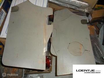 Kofferbakbekleding zijkant bmw 02 1502 1602 1802 2002 beschikbaar voor biedingen