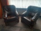 GRATIS AF TE HALEN.  In bruin leder. zeer degelijk., Huis en Inrichting, Fauteuils, Ophalen, Gebruikt