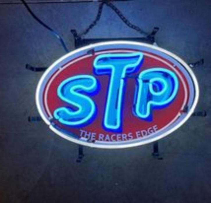 STP neon veel andere garage showroom mancave decoratie neons, Verzamelen, Merken en Reclamevoorwerpen, Nieuw, Lichtbak of (neon) lamp