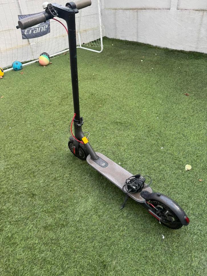 E step xiaomi m365, Fietsen en Brommers, Steps, Zo goed als nieuw, Ophalen