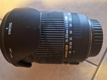 Sigma 18-250mm f/3.5-6.3 DC OS HSM lens  beschikbaar voor biedingen
