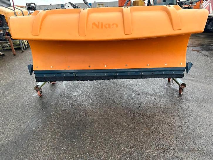 NIDO SNK240VPZ (bj 2002), Zakelijke goederen, Machines en Bouw | Onderdelen