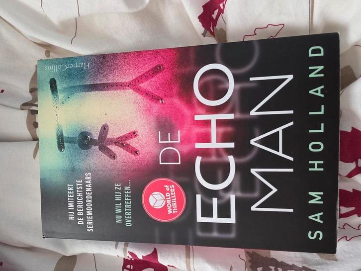 Sam Holland - De Echoman, Livres, Thrillers, Comme neuf, Enlèvement ou Envoi