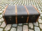 mooie antieke koffer met hout, Huis en Inrichting, Woonaccessoires | Kisten, Ophalen