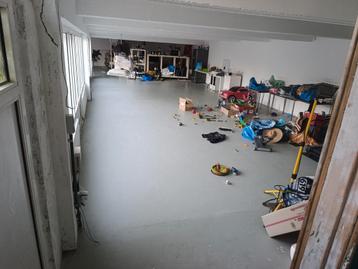Bergruimte te huur met garage beschikbaar voor biedingen