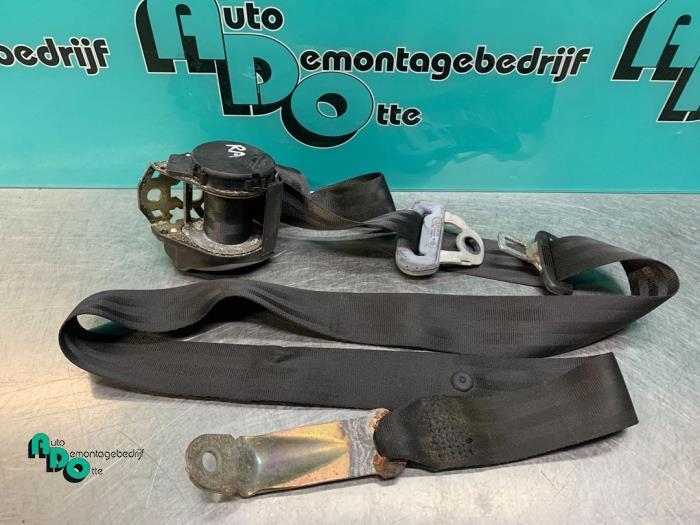 Veiligheidsgordel rechts-achter van een Volkswagen Corrado, Auto-onderdelen, Interieur en Bekleding, Volkswagen, Gebruikt, 3 maanden garantie