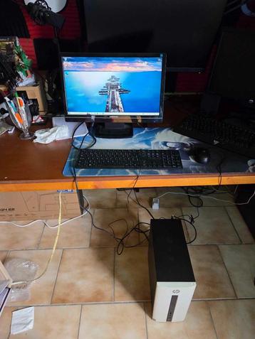 Ordinateur de bureau  beschikbaar voor biedingen