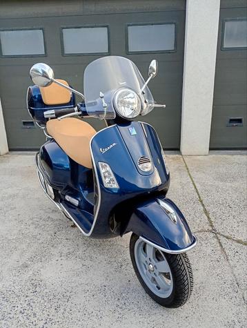 Vespa GTS 300cc 2014 slechts 1790 km !1112 beschikbaar voor biedingen