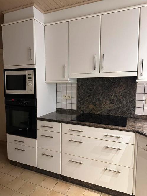 Keuken met granieten werkblad inclusief alle toestellen, Huis en Inrichting, Keuken | Complete keukens, Gebruikt, Ophalen