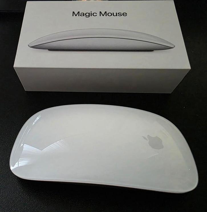 Apple magic mouse 2, Computers en Software, Muizen, Zo goed als nieuw, Muis, Rechtshandig, Draadloos, Ophalen of Verzenden