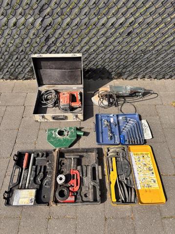 Lot Machines Garageverkoop Hilti Black & Decker beschikbaar voor biedingen