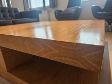 Massieve eiken design salontafel  beschikbaar voor biedingen