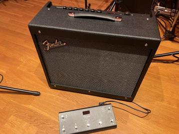 Fender Mustang GTX 100 gitaarversterker disponible aux enchères