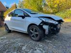Accidentele Ford Fiesta VII met weinig kilometers!!!, Auto's, Voorwielaandrijving, Euro 6, Wit, 5 deurs