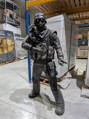 Killzone - levensgroot standbeeld beschikbaar voor biedingen