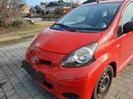 Toyota Aygo van 2011, Autos, Rouge, Achat, Boîte manuelle, Noir