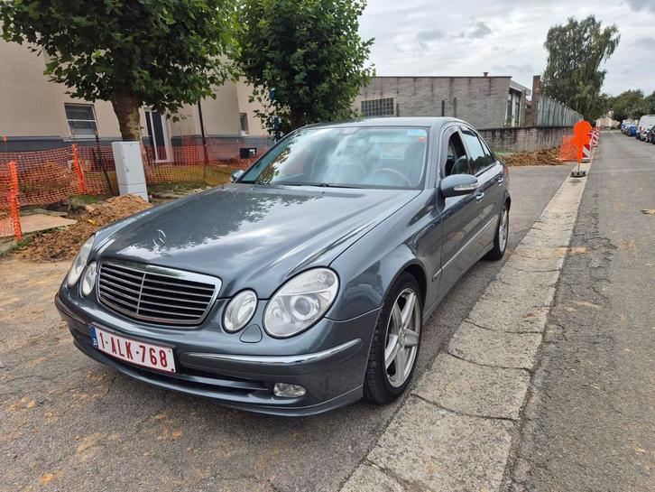 Mercedes E220 cdi 2005, Auto's, Mercedes-Benz, E-Klasse, Open dak, Diesel, Euro 4, Berline, 4 deurs, Automaat, Blauw, Zwart, Kunstmatig leder