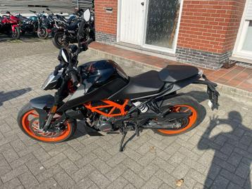 KTM	Duke 125	 beschikbaar voor biedingen