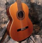 Alhambra 1C studiegitaar met koffer en voetsteun, Musique & Instruments, Enlèvement, Comme neuf, Avec valise