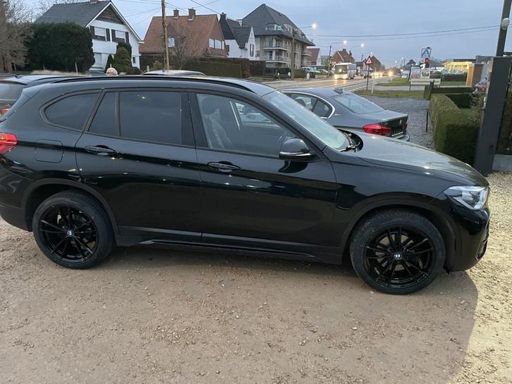 BMW X1 dashcam/sportpakket/automaat/velgen 19''/69000 km, Auto's, BMW, Particulier, X1, ABS, Airbags, Airconditioning, Bluetooth