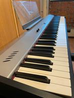 Roland FP-2 digitalo piano met demperpedaal & staander, Muziek en Instrumenten, Ophalen, Overige kleuren, Digitaal, Zo goed als nieuw