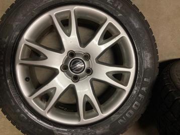 4 jantes alu argent + pneus hiver (18 pouces) Volvo, Enlèvement