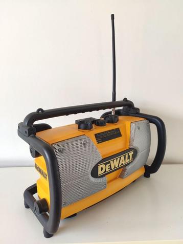 DeWALT DC010-GB/QW Vintage Bouwradio (Als Nieuw) disponible aux enchères