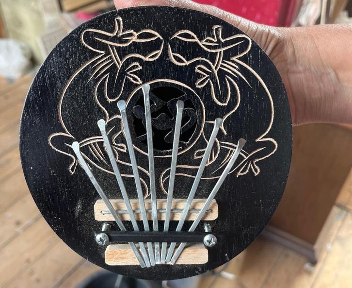 kalimba, Muziek en Instrumenten, Piano's, Gebruikt, Overige typen, Bruin, Ophalen of Verzenden